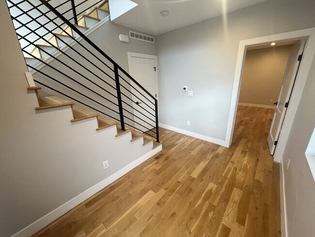 Foto del edificio - 1338 Perry St