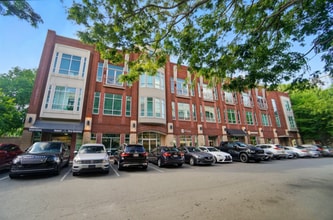 Building Photo - 2133 Southend Dr