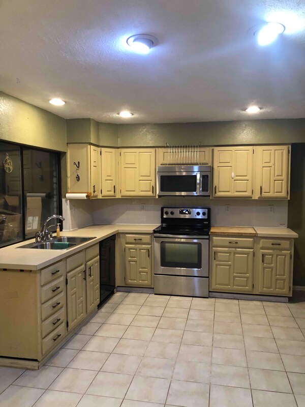 Foto del edificio - 3404 Livingston Ln