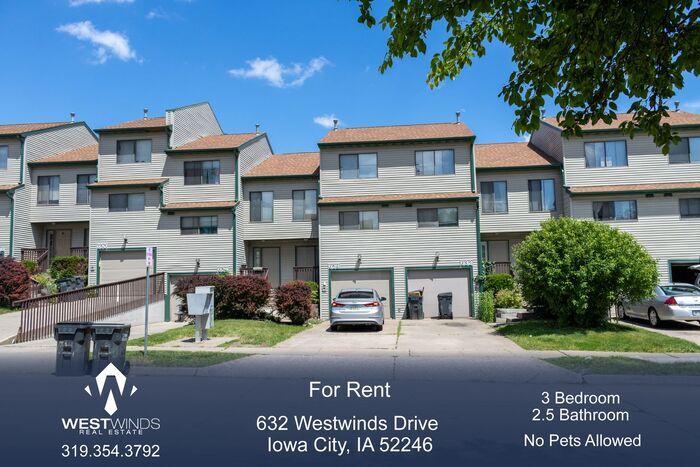 Foto principal - $1,450 | 3 Bedroom, 2.5 Bathroom Town Home...