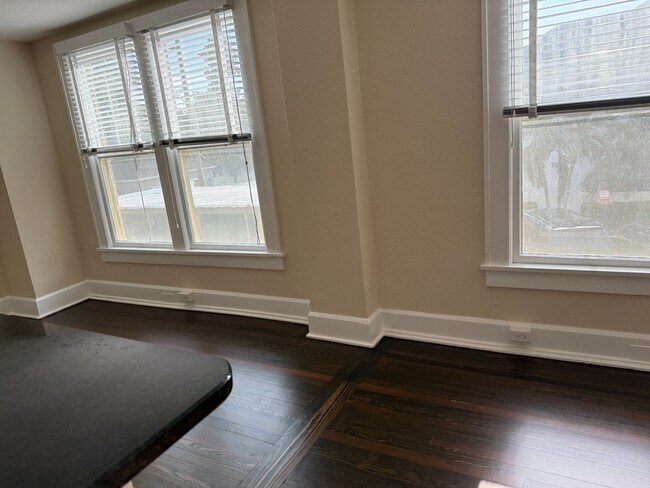 Foto del edificio - 675 30th Ave N