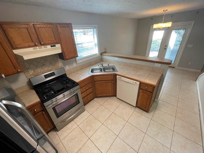 Building Photo - 3251 Avensong Village Cir
