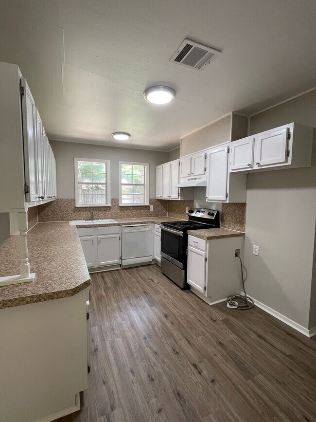 Foto del edificio - 3 bed 2 bath Home for Rent in Monroe | Pel...
