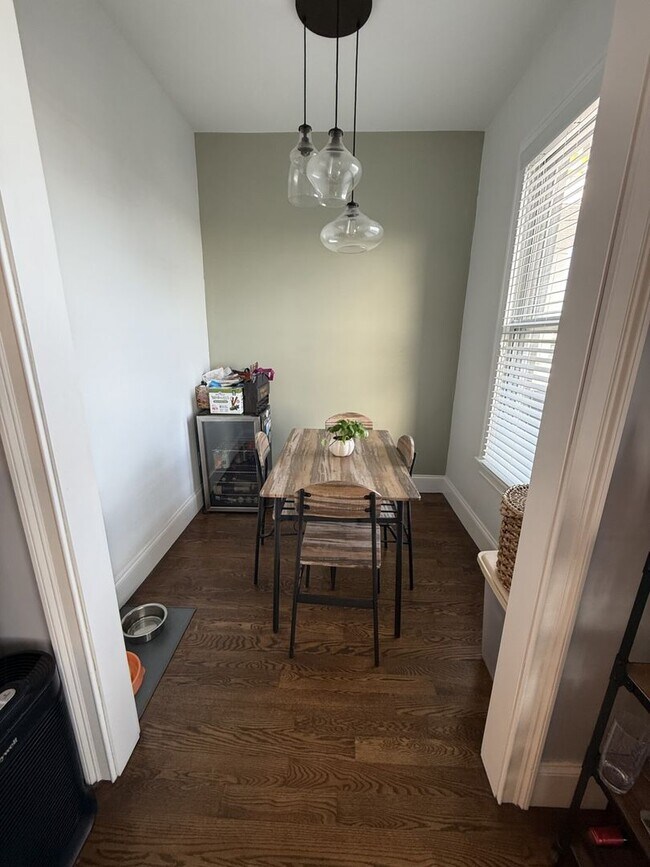 Building Photo - Stunning 2 Bed / 2 Bath on Eagle Hill