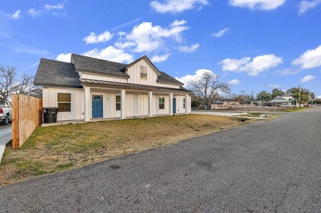 Building Photo - 10308 Ramon Ave