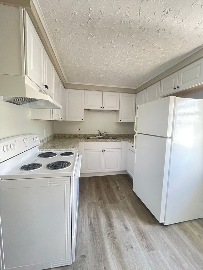 Building Photo - In JEROMESVILLE!  2 Bedroom Available!