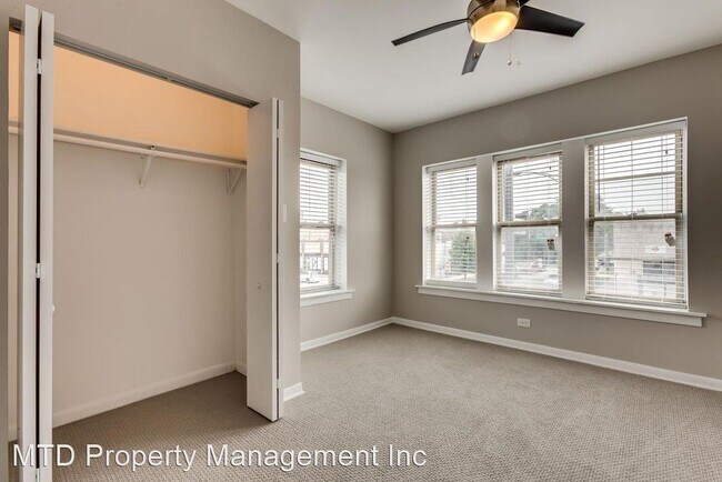 Foto del edificio - 4500 N Kilbourn Ave