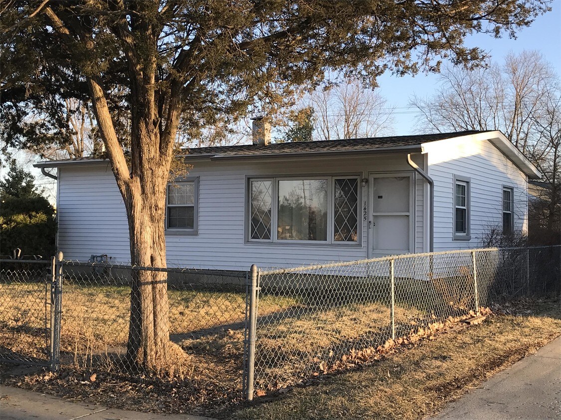 Foto del edificio - 1425 Evans Ave