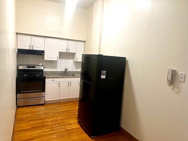Foto del edificio - 308 S Halsted St