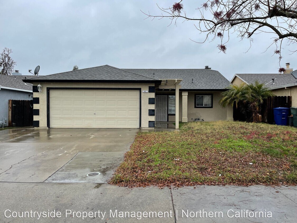 Primary Photo - 3 br, 2 bath House - 441 N McClure Rd