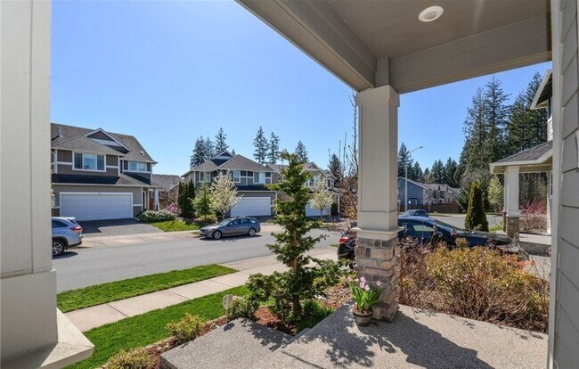 Foto del edificio - Gorgeous 4BR Home in Canton Park Backing t...