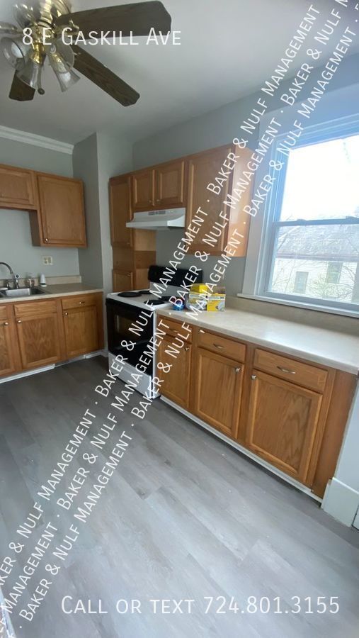 Foto del edificio - Pets Allowed! Duplex on Gaskill - Recently...