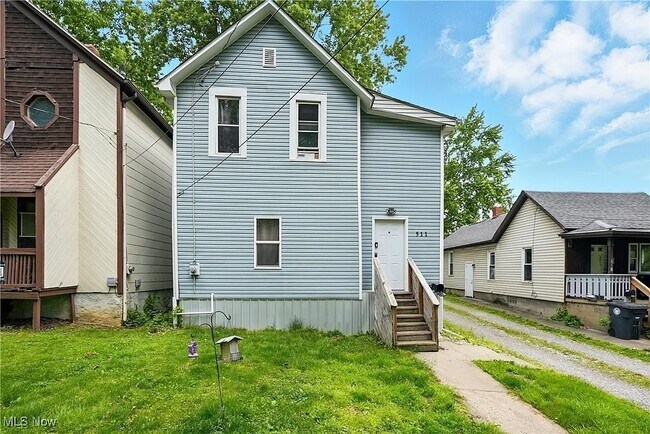 Building Photo - 511 Crouse St