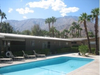 Piscina - Mariscal Bungalows