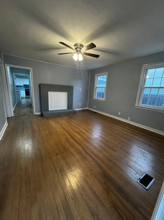 sala de estar - 937 Shamrock Ave