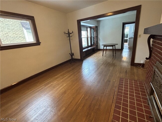 Building Photo - 1671 Lincoln Ave