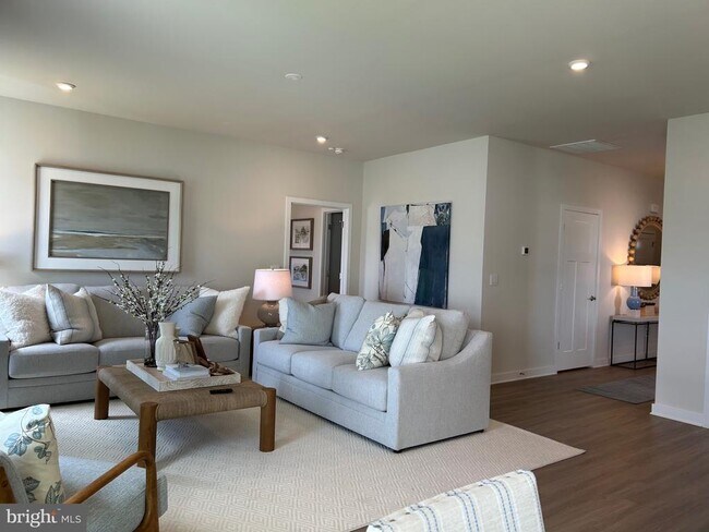 Foto del edificio - 265 Baker Dr