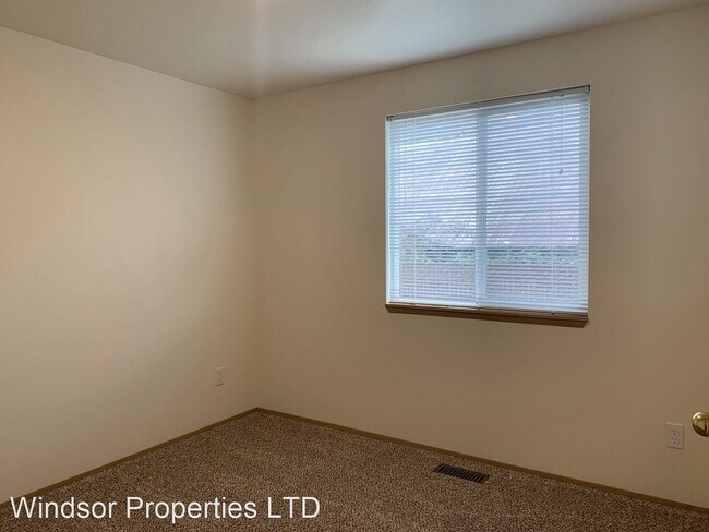 Building Photo - 4 br, 2 bath House - 1051 S Kodiak Court