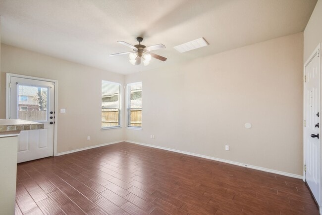 Building Photo - Nice 3 BEDROOM DUPLEX LOCATED IN HUTTO, TEXAS!