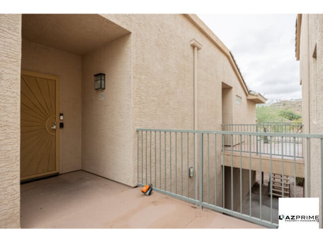 Foto del edificio - Discover your Dream Home in this Stunning 2/2 Phoenix Condo!