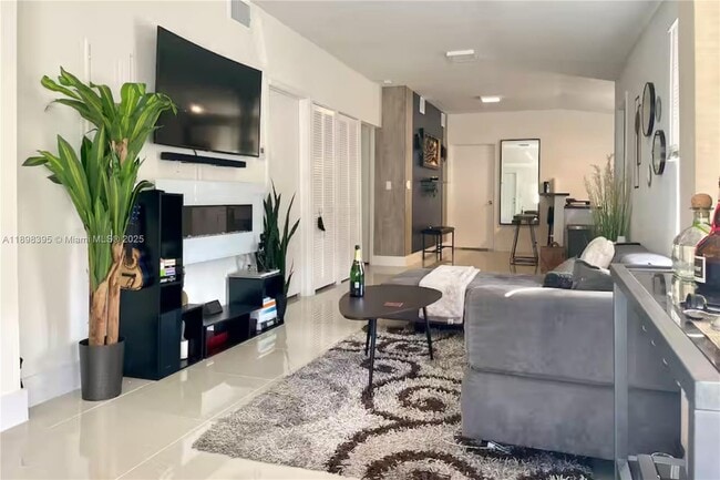 Foto del edificio - 3132 NW 43rd St