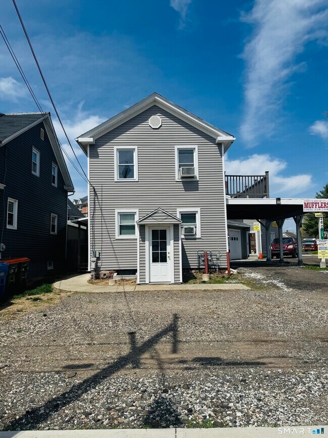 Foto del edificio - 260 Bunker Ave