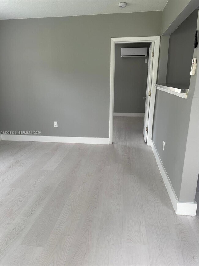 Foto del edificio - 2016 Miami Rd