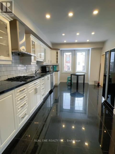 Building Photo - 169 Leitchcroft Crescent