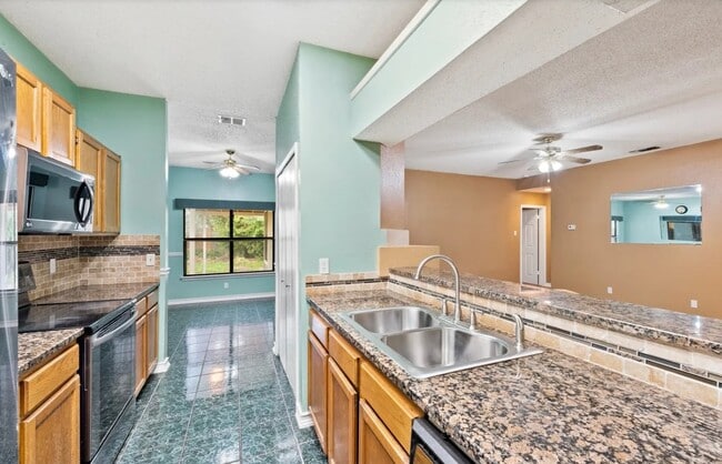 Foto del edificio - 9135 Deer Vlg