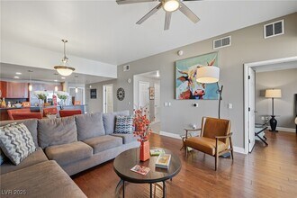 Building Photo - 150 S Las Vegas Blvd Building Photo - 150 S Las Vegas Blvd