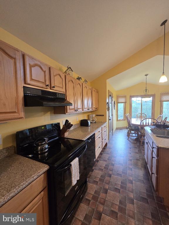 Foto del edificio - 6209 Stubbs Cove Ln