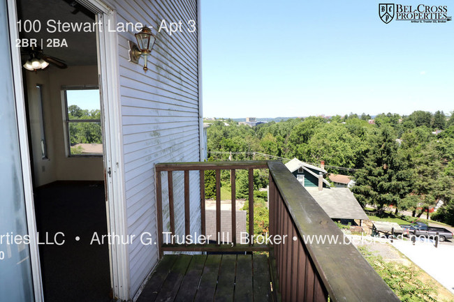 Building Photo - 100 Stewart Ln