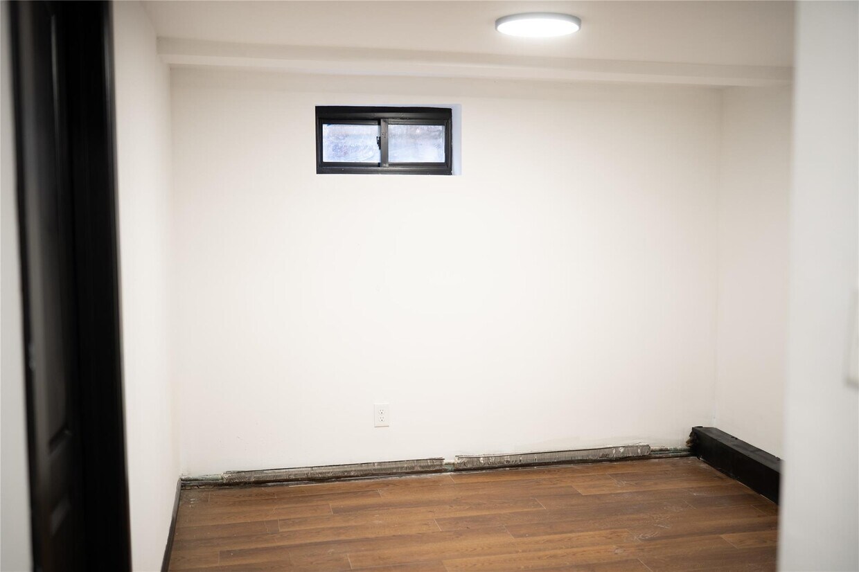 Foto del edificio - 194-08 116th Ave