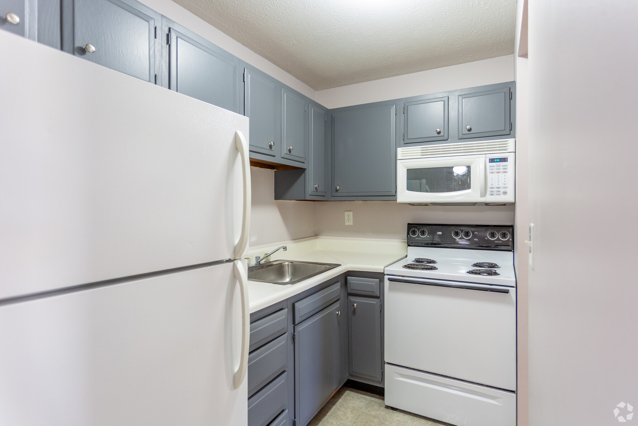 Westwood Apartments - SP Lafayette LLC – photo 5