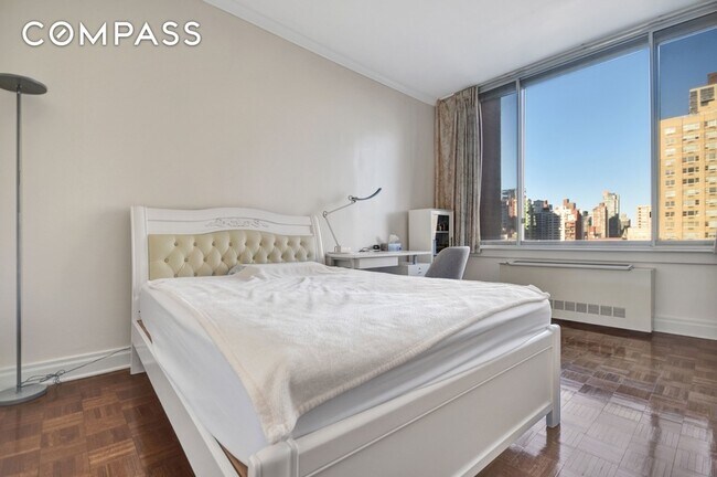 Foto del edificio - 350 E 82nd St