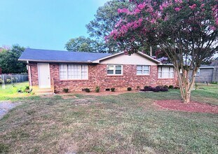 Building Photo - 202 Duckworth Dr