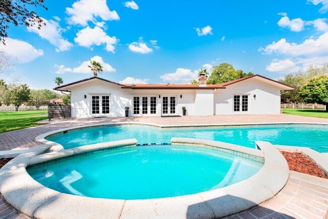 Building Photo - 14750 W Palomino Dr