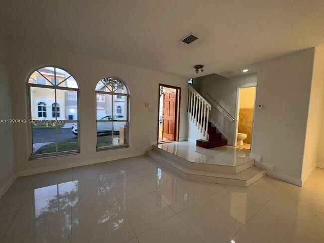 Foto del edificio - 10812 NW 51st Ln