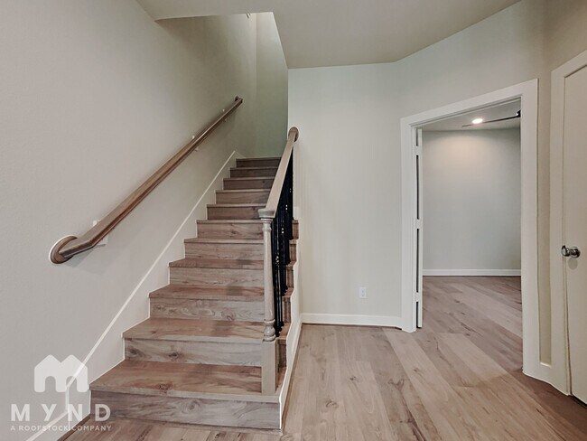 Building Photo - 710 Wilshire Brook Ln