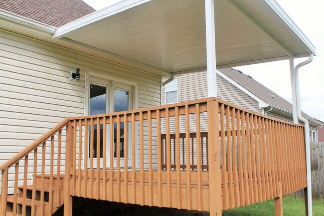 Building Photo - 1566 Autumn Dr. Clarksville, TN 37042