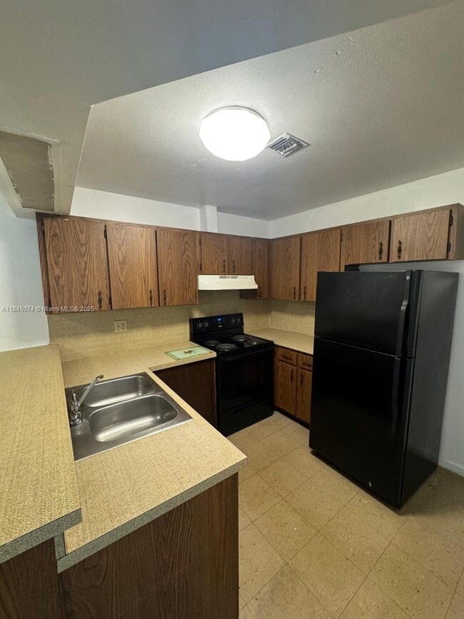 Foto del edificio - 170 W 28th St
