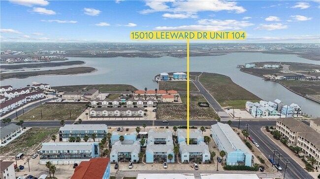 Foto del edificio - 15010 Leeward Dr