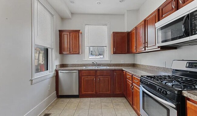 Foto del edificio - 3BR Home in Red Lion SD | Finished 3rd Floor, Garage, Balcony & Large Yard!