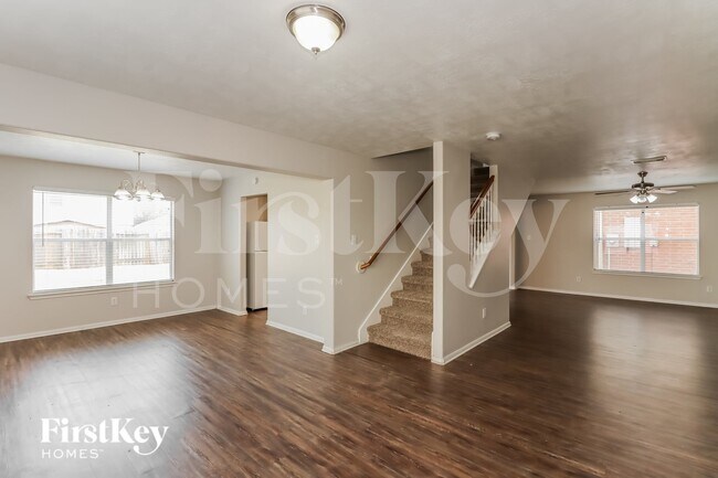 Building Photo - 25339 Barmby Dr