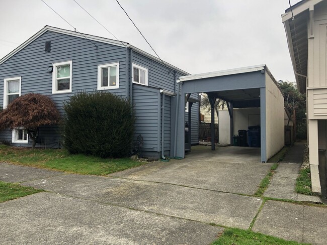 Foto del edificio - Cute 3 bedrooms, 2 baths walking distance ...