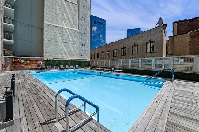 Building Photo - 151 Tremont St