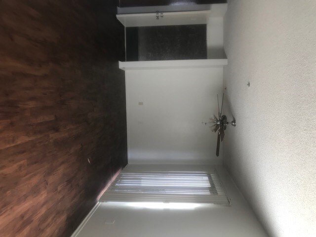 Foto principal - 14025 Chadron Ave
