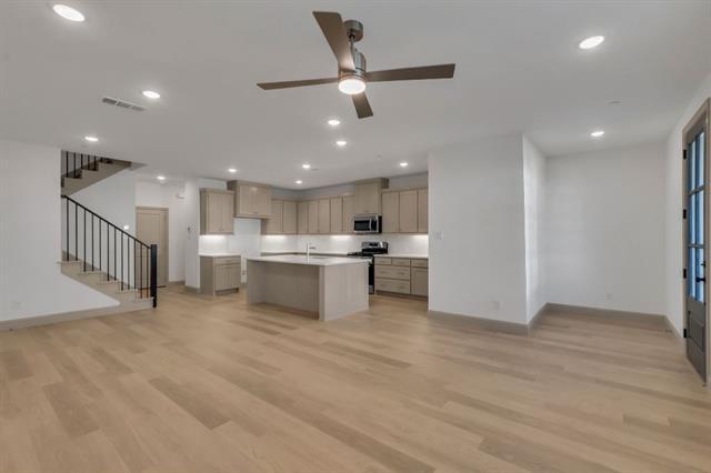 Foto del edificio - 8894 Scarp Hl Ln