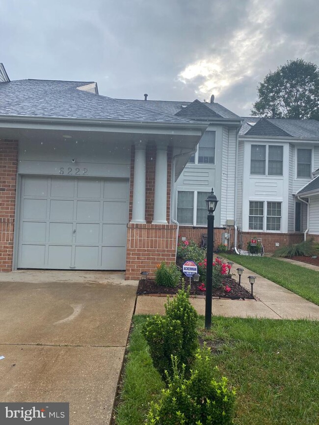 Building Photo - 6222 Gothic Ln