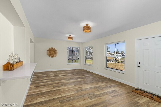 Foto del edificio - 805 Miramar Ct